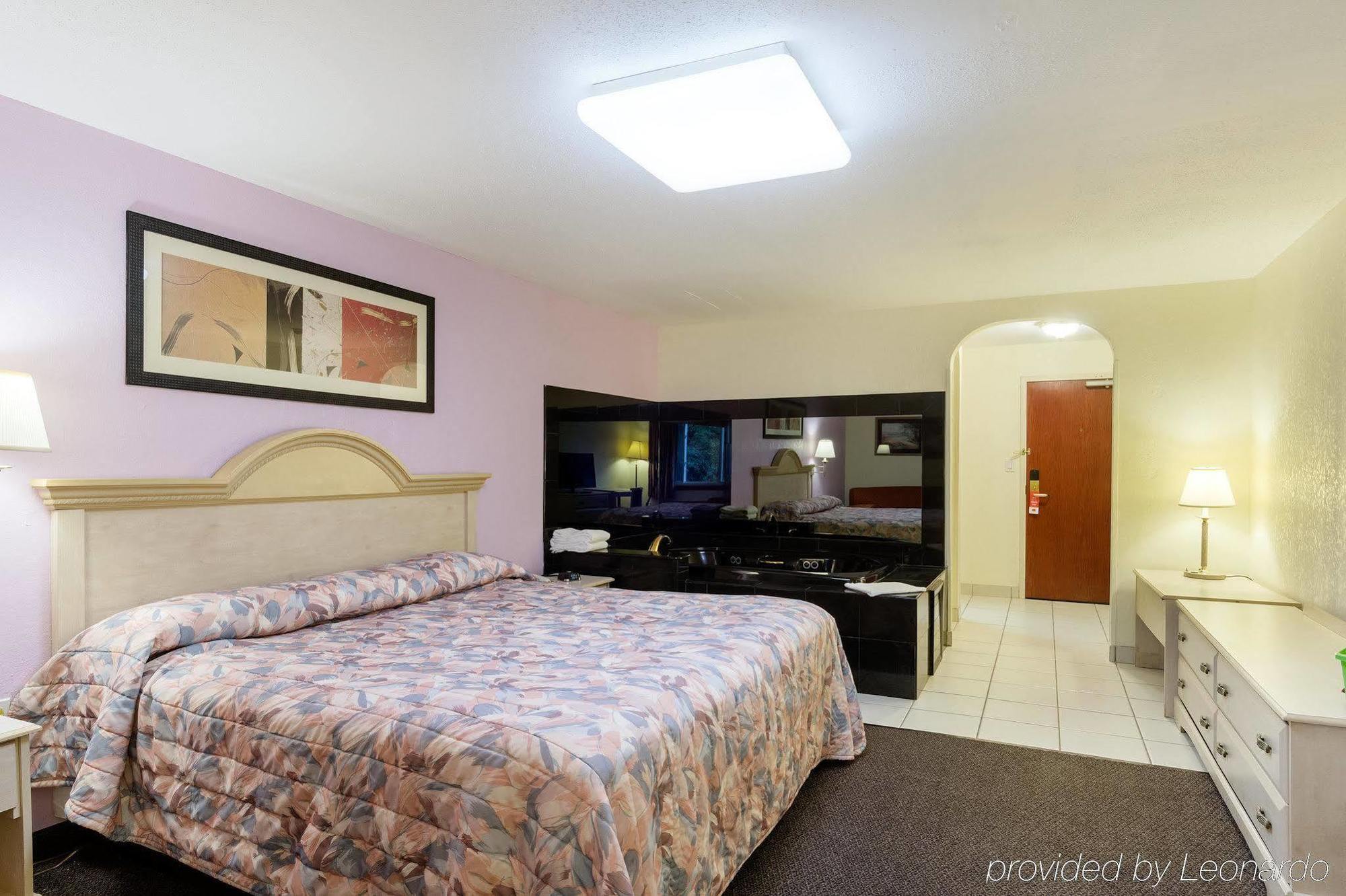 Red Roof Inn Sutton Εξωτερικό φωτογραφία
