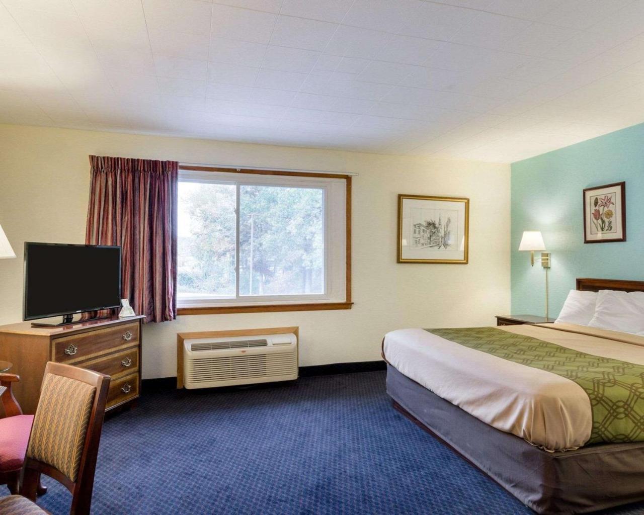 Red Roof Inn Sutton Εξωτερικό φωτογραφία