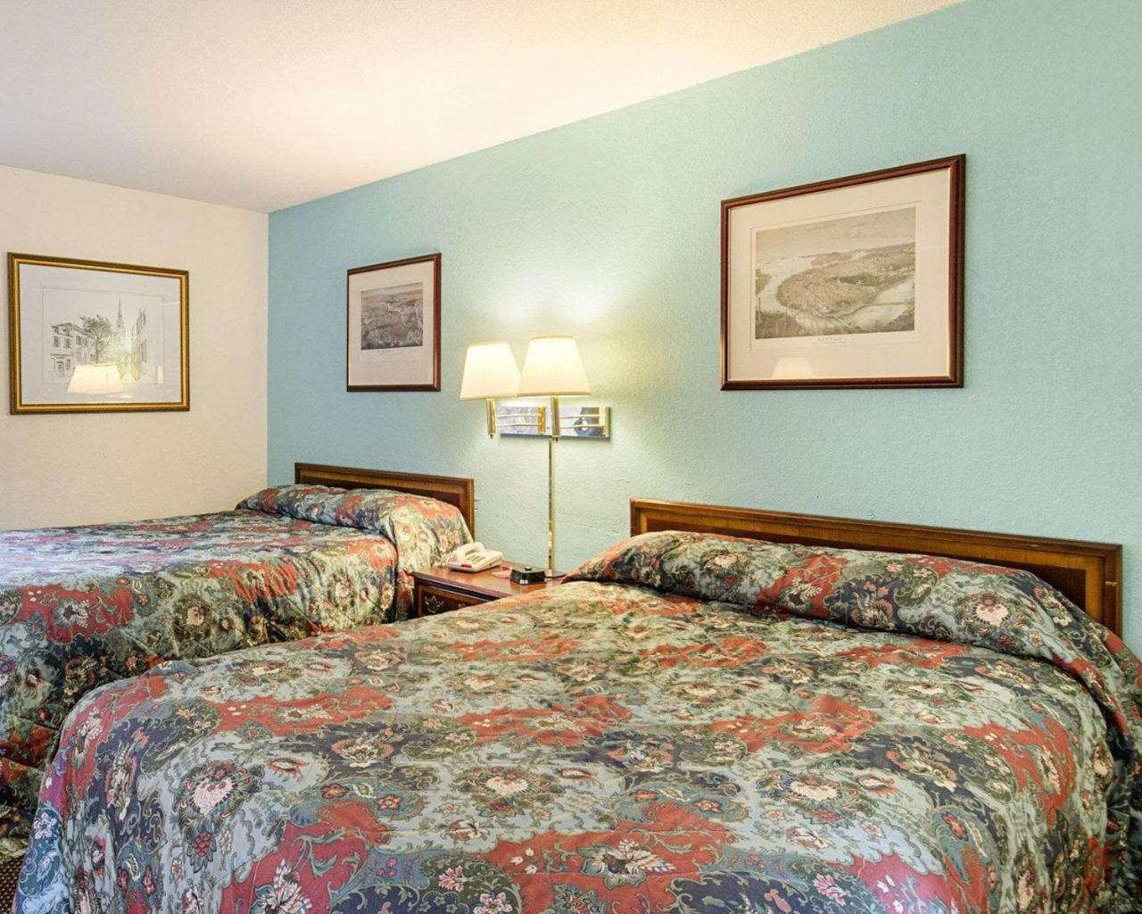Red Roof Inn Sutton Εξωτερικό φωτογραφία