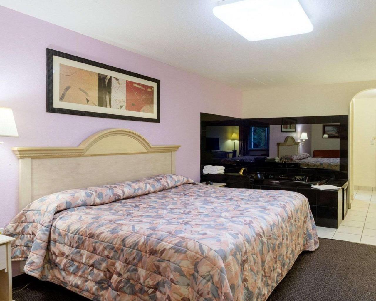 Red Roof Inn Sutton Εξωτερικό φωτογραφία