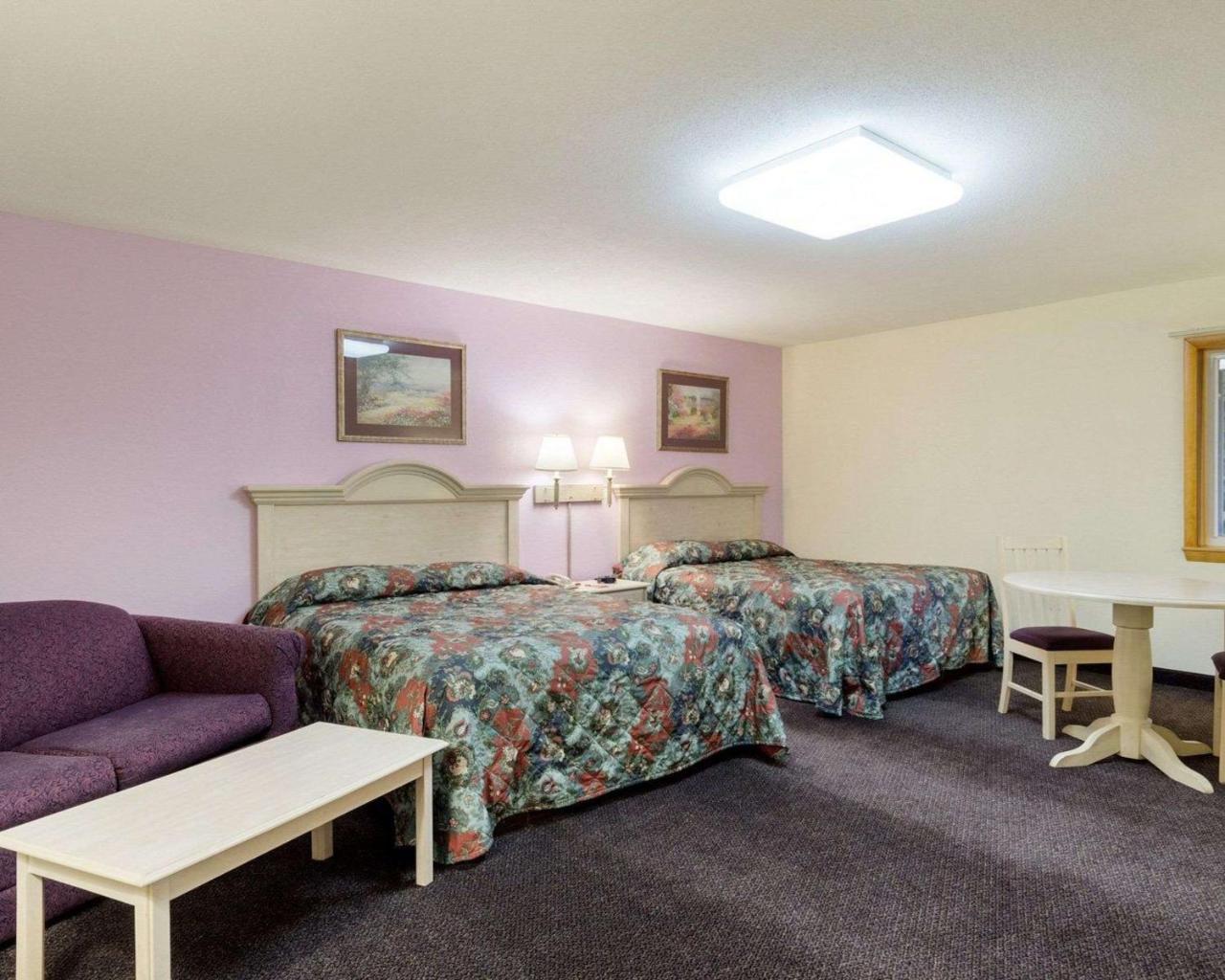 Red Roof Inn Sutton Εξωτερικό φωτογραφία