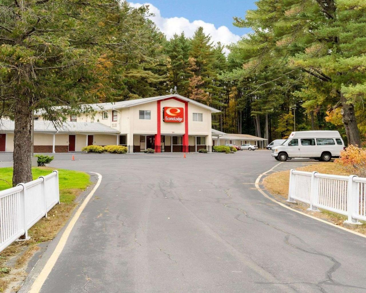 Red Roof Inn Sutton Εξωτερικό φωτογραφία